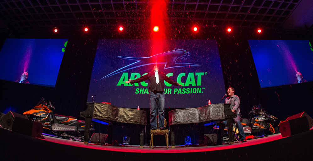 deuces wild dueling pianos corporate image